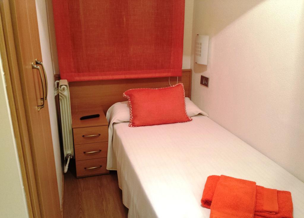 Apartamento Turistico Guara Casa Castro Barbastro Dış mekan fotoğraf