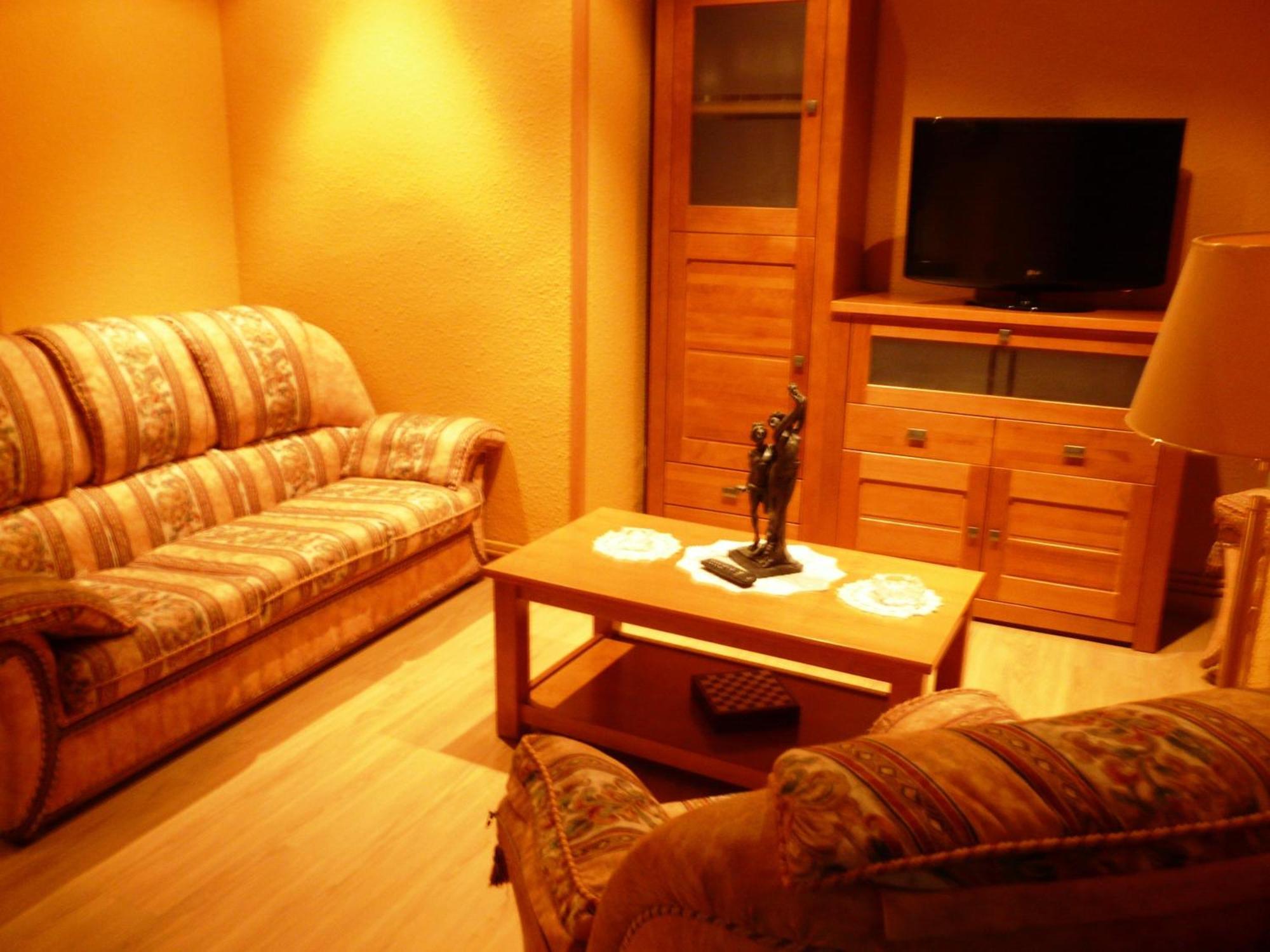 Apartamento Turistico Guara Casa Castro Barbastro Dış mekan fotoğraf