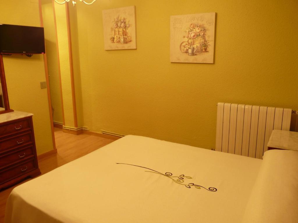 Apartamento Turistico Guara Casa Castro Barbastro Dış mekan fotoğraf