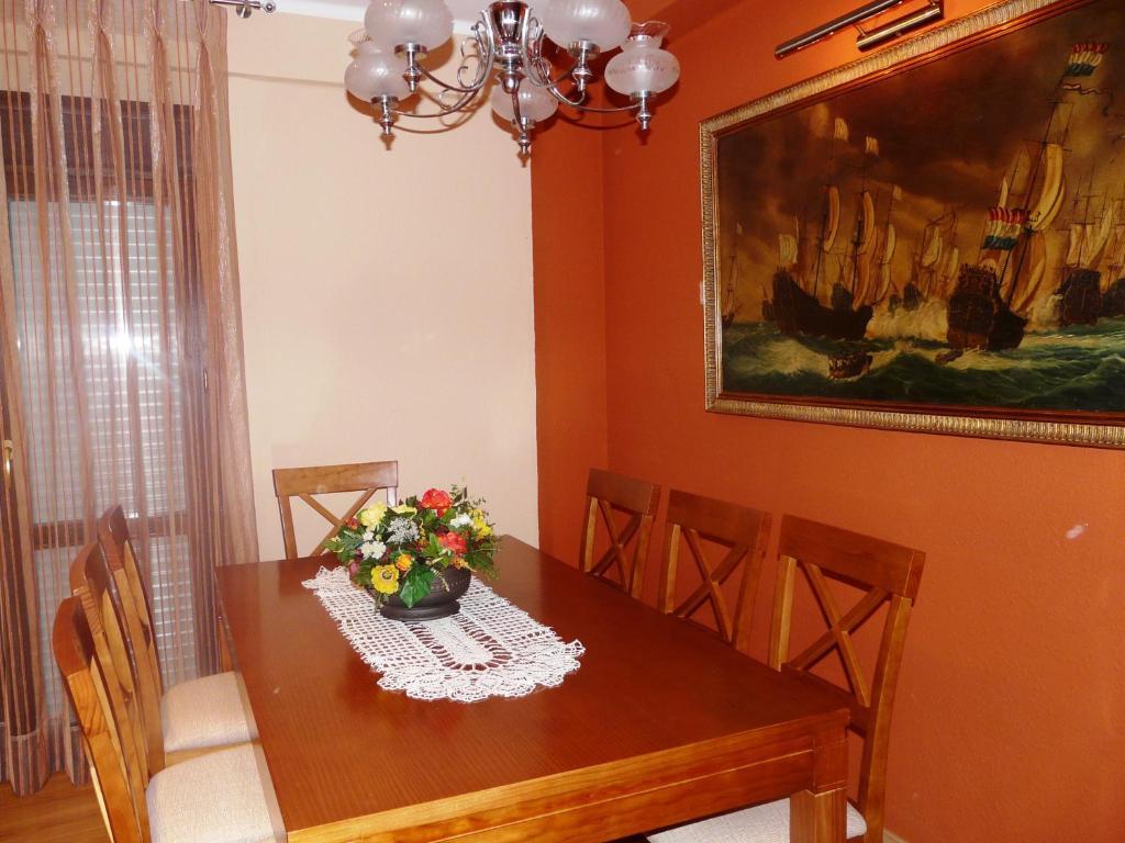 Apartamento Turistico Guara Casa Castro Barbastro Dış mekan fotoğraf
